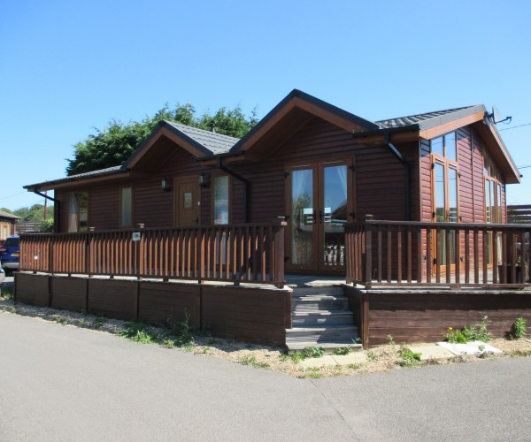 Lodges In Essex For Sale At New Lodge Park